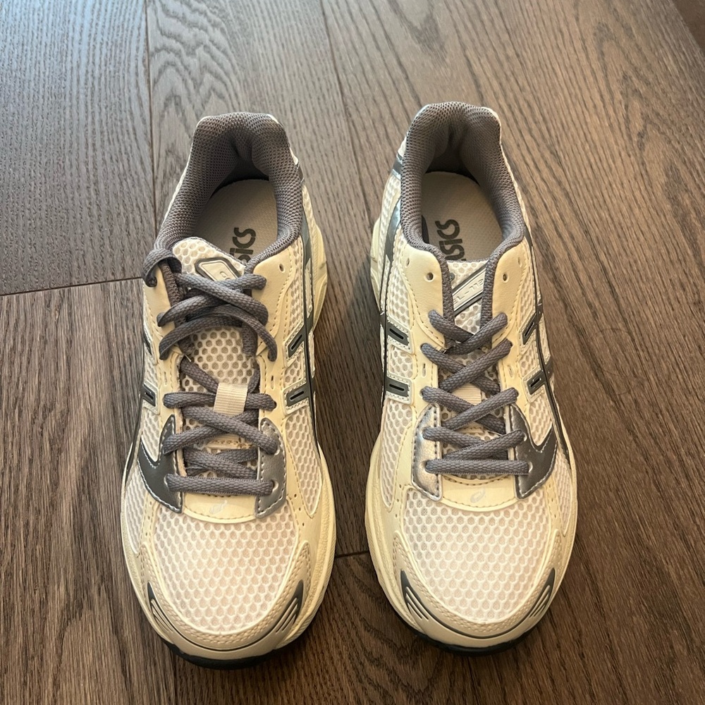 Asics Off-White and Gray Running Shoes - Picture 2 of 6